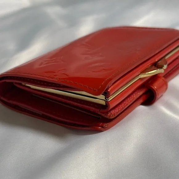 Louis Vuitton Vernis Kisslock Wallet Red Patent Leather Monogram Bifold COA - Picture 11 of 11